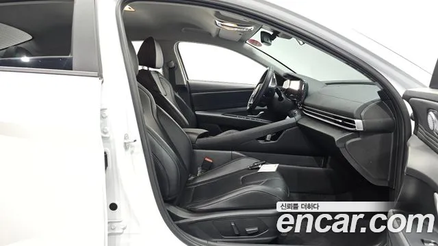 Hyundai Elantra 2023 thumb 9
