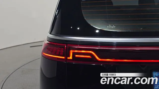 Kia Carnival 2021 thumb 10