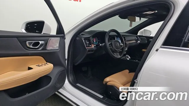 Volvo S60 2024 thumb 10
