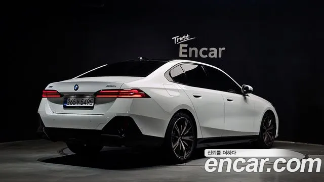 BMW 5 серии 2025 thumb 4