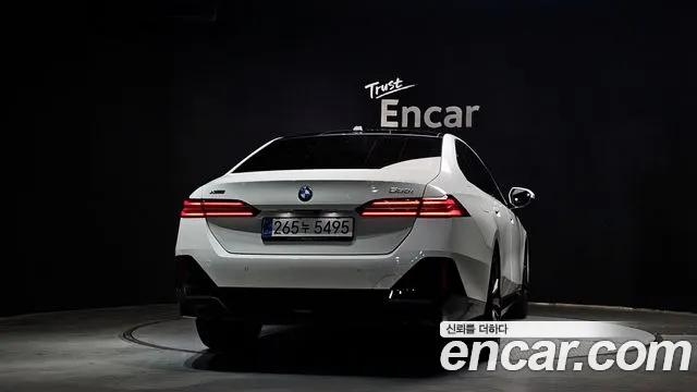 BMW 5 серии 2025 thumb 3