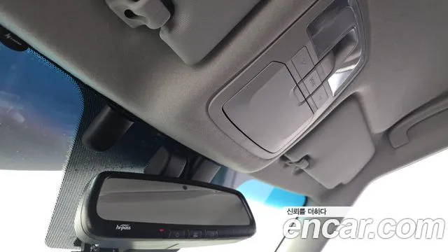 KGM TIBOLI 2018 thumb 10