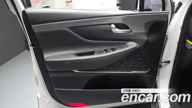 Hyundai Santa Fe 2019 thumb 5