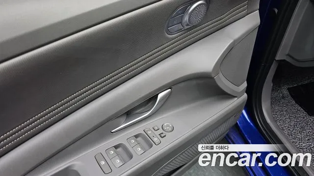 Hyundai Elantra 2022 thumb 6