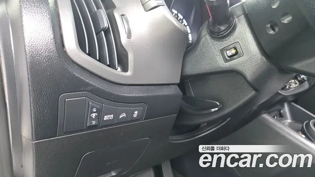 Kia Sportage 2011 thumb 12