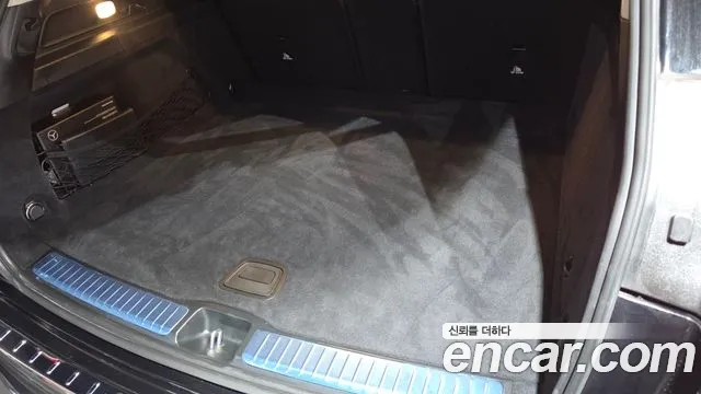Mercedes-Benz E-Класс 2025 thumb 12