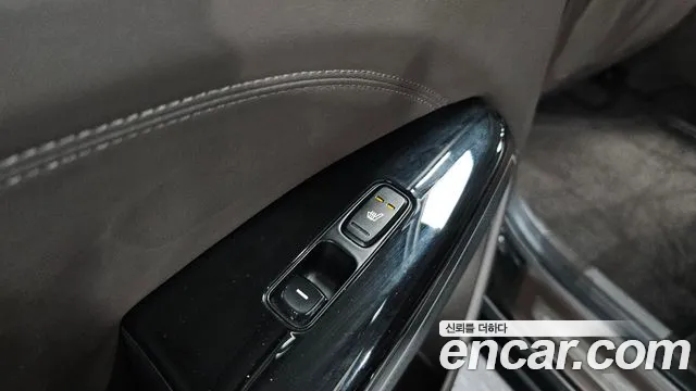 Kia K7 2017 thumb 9