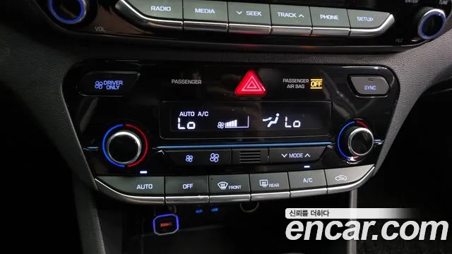 Hyundai Ioniq Hybrid 2018 thumb 12