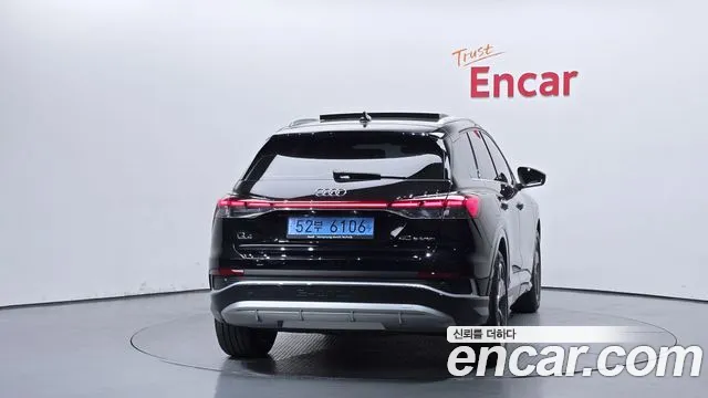 Audi Q4 e-tron 2022 thumb 4
