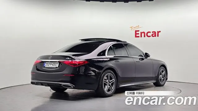 Mercedes-Benz S-Class 2023 thumb 9