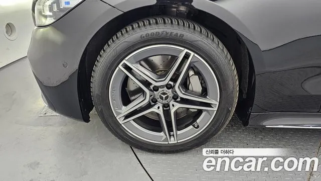 Mercedes-Benz S-Class 2023 thumb 6