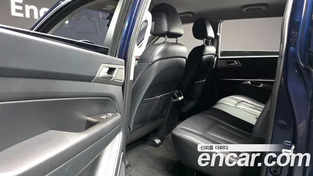 KGM Rexton 2018 thumb 5