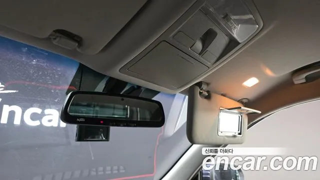 KGM Rexton 2018 thumb 12