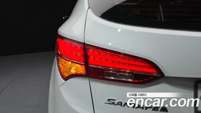 Hyundai Санта Фе 2012 thumb 10