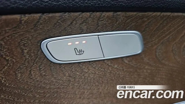 Mercedes-Benz E-Class 2019 thumb 10