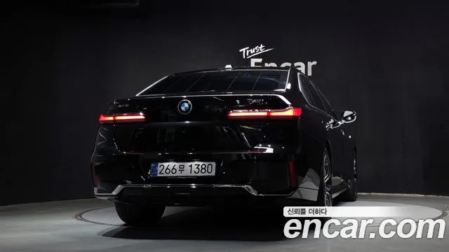 BMW 7 серии 2025 thumb 6