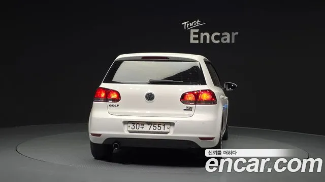Volkswagen Golf 2012 thumb 9