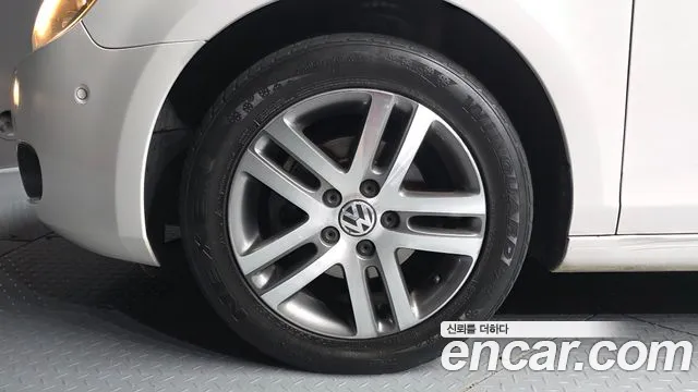 Volkswagen Golf 2012 thumb 3