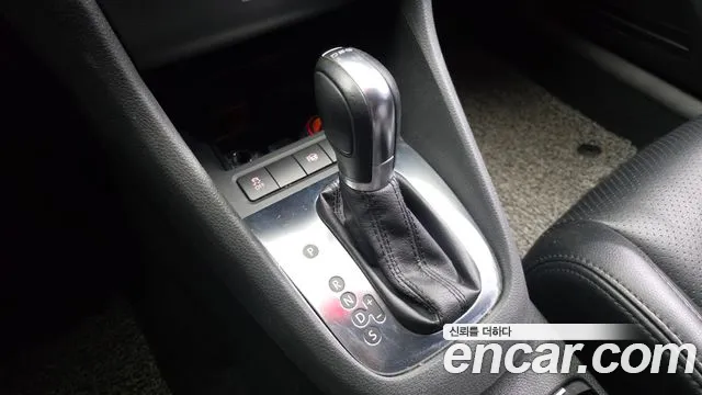 Volkswagen Golf 2012 thumb 4