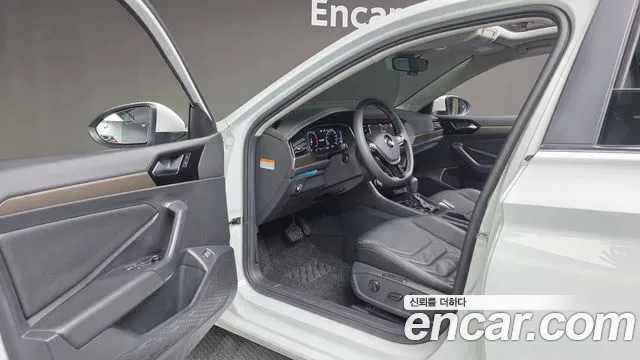 Volkswagen Jetta 2021 thumb 10