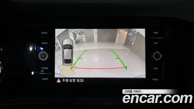 Volkswagen Jetta 2021 thumb 4