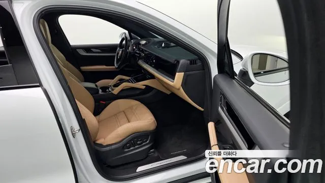 Porsche Cayenne 2025 thumb 6