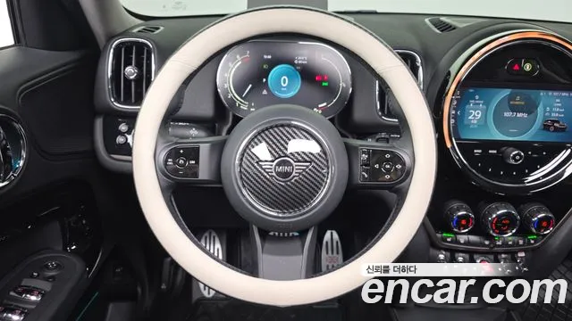 Mini Cooper Countryman 2023 thumb 9