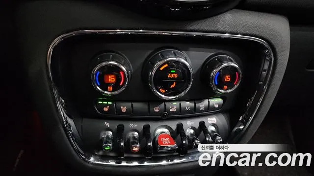 Mini Cooper Clubman 2021 thumb 10