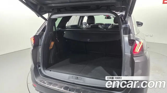Peugeot 5008 2022 thumb 2