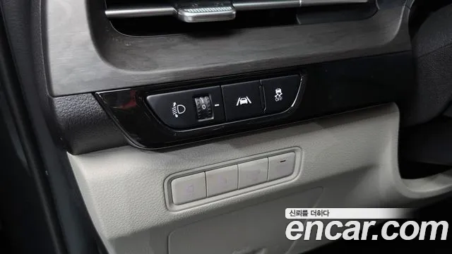 Kia Carnival 2022 thumb 9