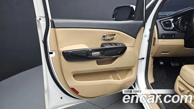 Kia Carnival 2019 thumb 6