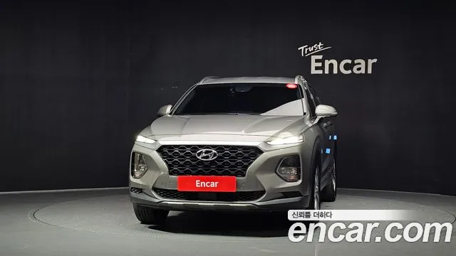 Hyundai Santa Fe 2018 thumb 3