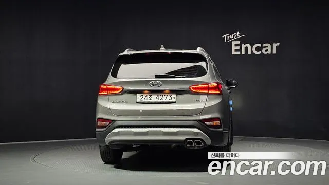 Hyundai Santa Fe 2018 thumb 4