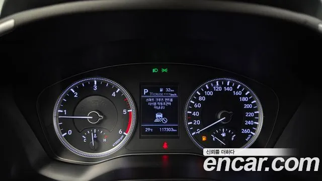 Hyundai Santa Fe 2018 thumb 8