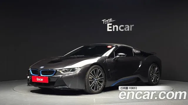 BMW i8 2019 thumb 8