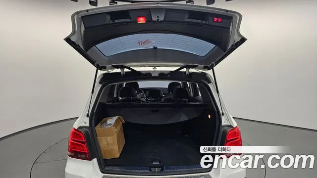 Mercedes-Benz GLC-Класс 2014 thumb 11