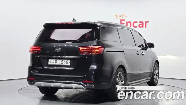 Kia Carnival 2018 thumb 5