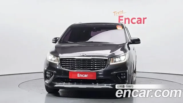 Kia Carnival 2018 thumb 2