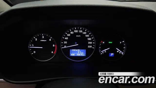 Hyundai Staria 2019 thumb 5