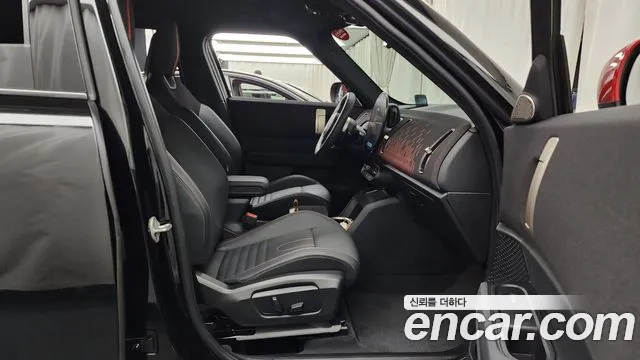 Mini Cooper 2024 thumb 6
