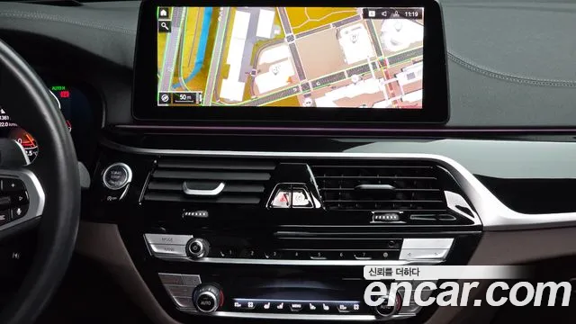BMW 6 серии Gran Turismo 2023 thumb 5