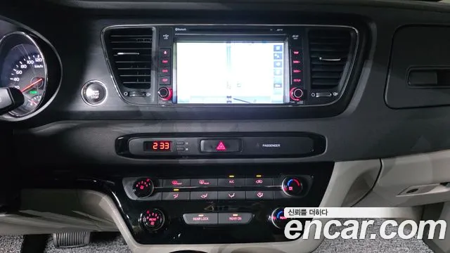 Kia Carnival 2018 thumb 9
