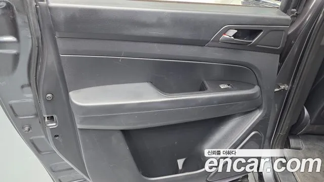 KGM Rexton 2022 thumb 2
