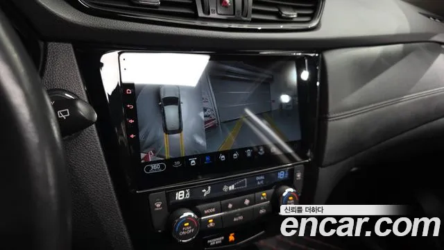 Nissan X-Trail 2018 thumb 2