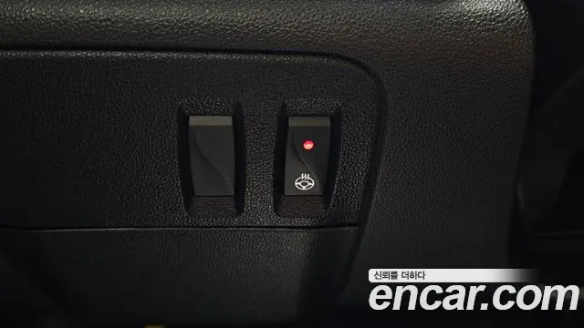 Renault SM6 2020 thumb 11