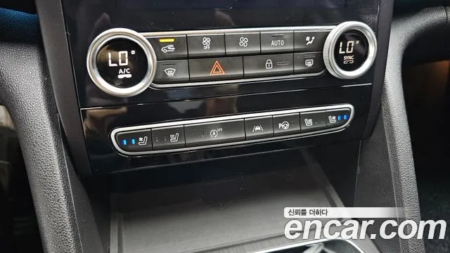 Renault SM6 2020 thumb 9