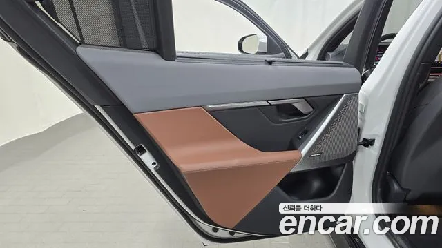 BMW 5 серии 2025 thumb 12