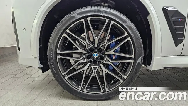 BMW X5M 2025 thumb 9