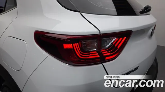 Kia Stonic 2018 thumb 2