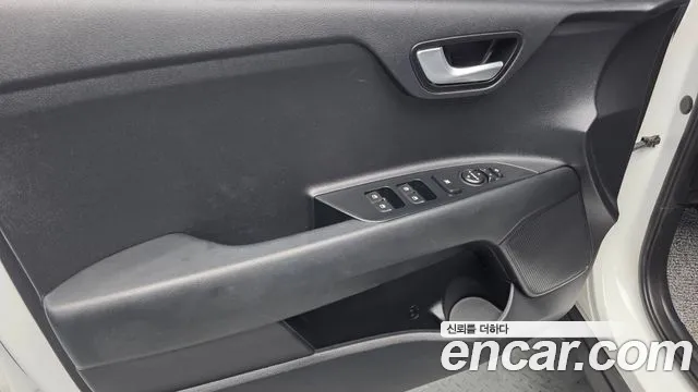 Kia Stonic 2018 thumb 12